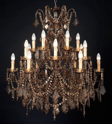 18 light wooden chandelier with Bohemian crystals