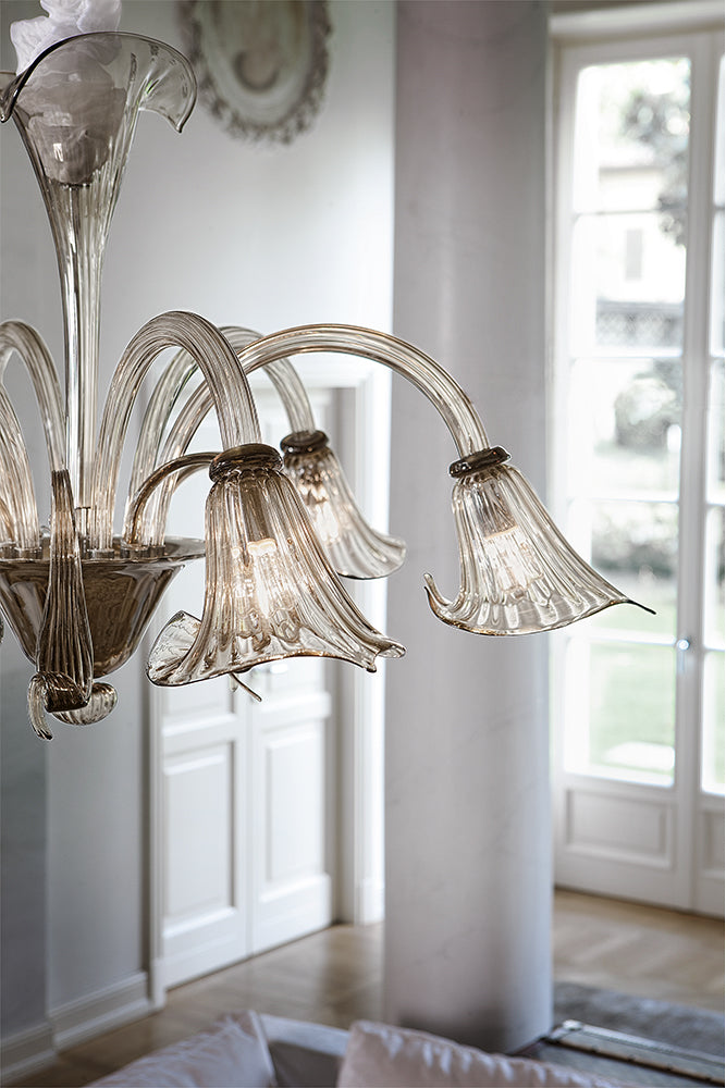 Handcrafted Sophisticated Fine Italian Ceiling Pendant Chandelier With Twelve Shades And Murano Glass