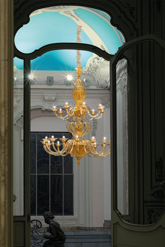 Hand-Blown Fine Venetian Traditional Chandelier With 24 Shades And Murano Glass