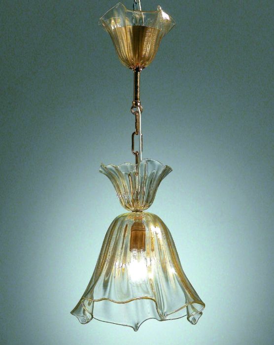 Traditional Murano glass pendant light with gold chain