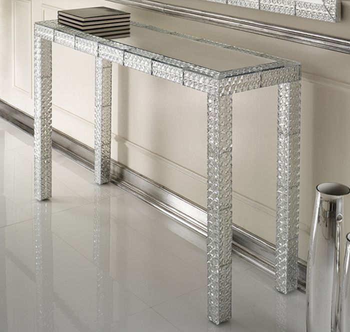 Venetian hallway table with bevelled mirror tiles