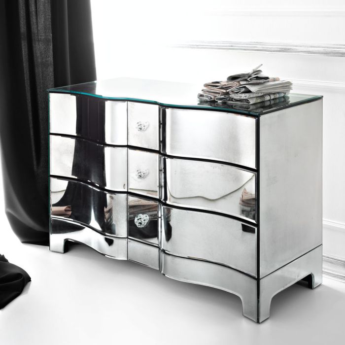 Curved Venetian mirrored chest of drawers in the modernist style