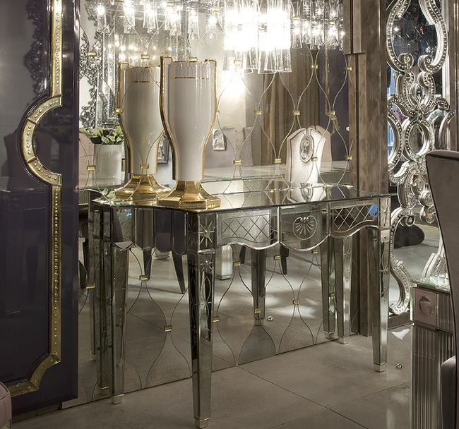 Beautiful Venetian mirrored hallway table