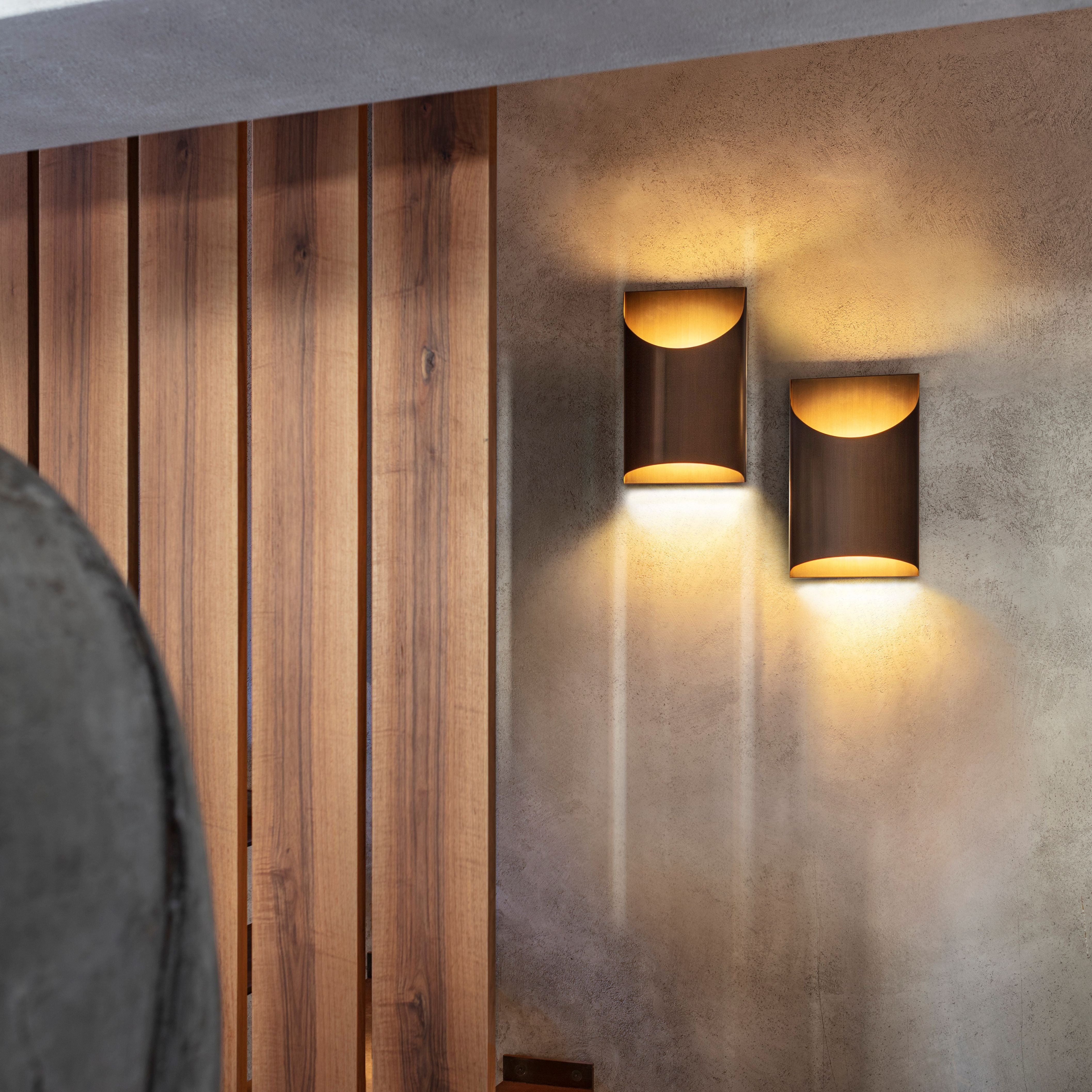 Aprile modern metal wall light