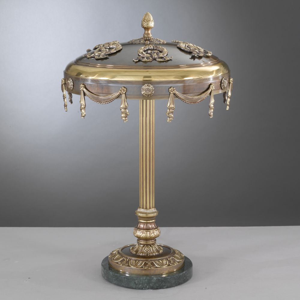 traditional-cast-metal-table-lamp-classic-interior-table-light-for-sale-italian-design-lighting
