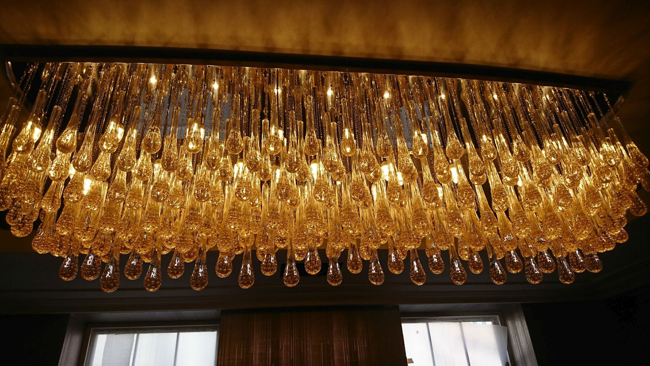 Bespoke 3.2 Metre Dining Room Chandelier With Murano Glass Teardrops