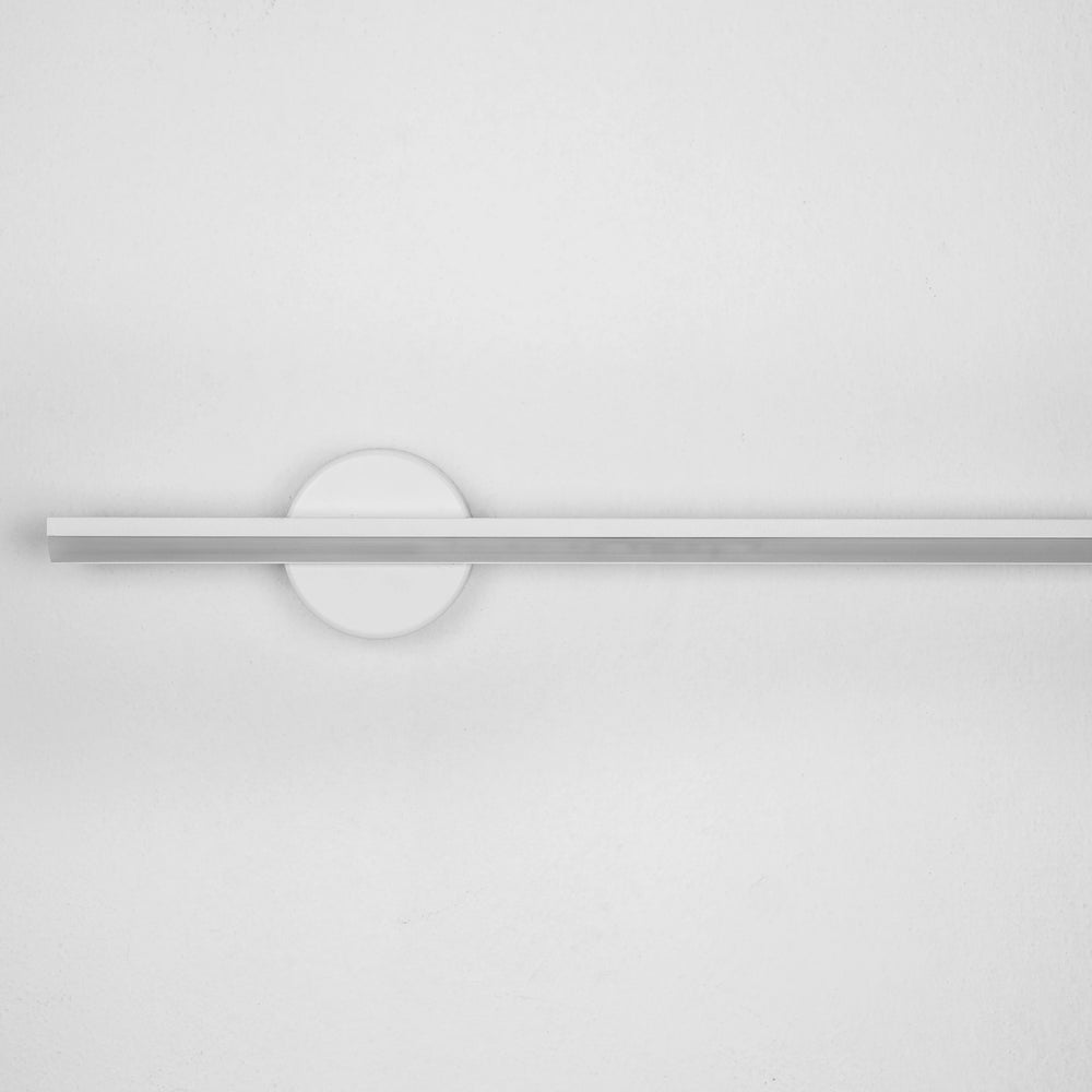 Rotating modern metal wall light by Ledevo