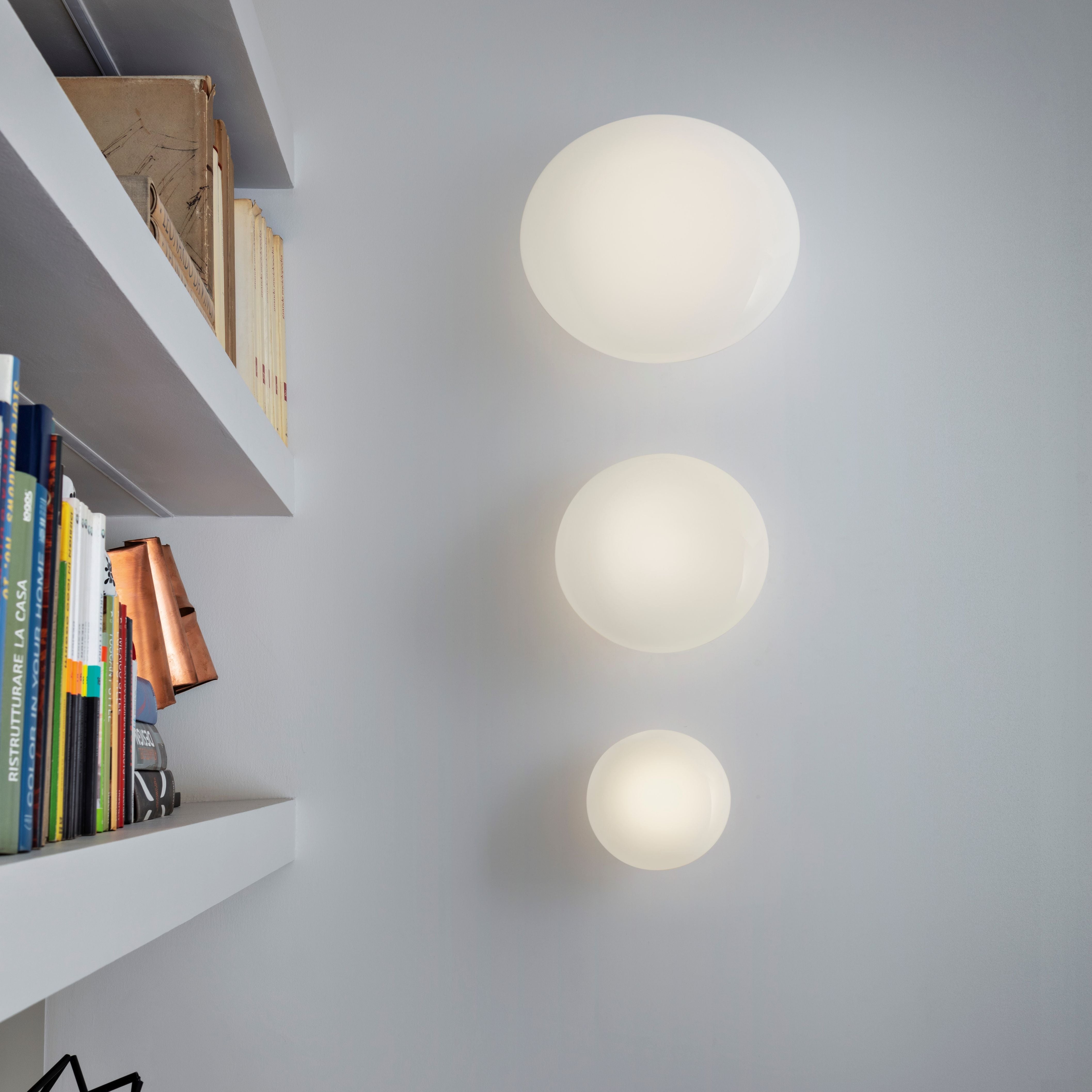 Modern metal Mami wall lights