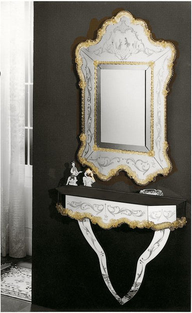 Venetian Mirror with Delicate Goldren Decoration Mirror